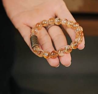 Citrine bracelet — detail view 3