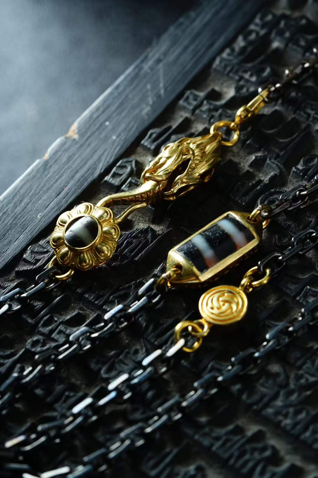 Dzi Bead necklace — detail view 2