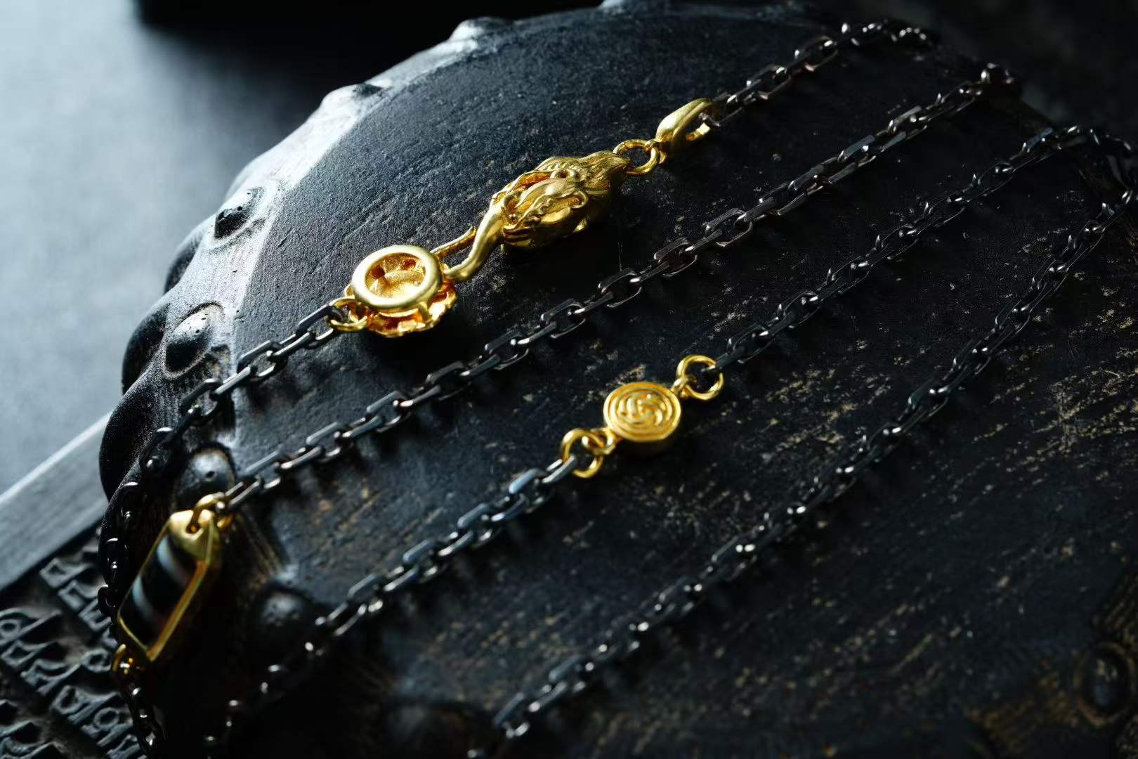 Dzi Bead necklace — detail view 4