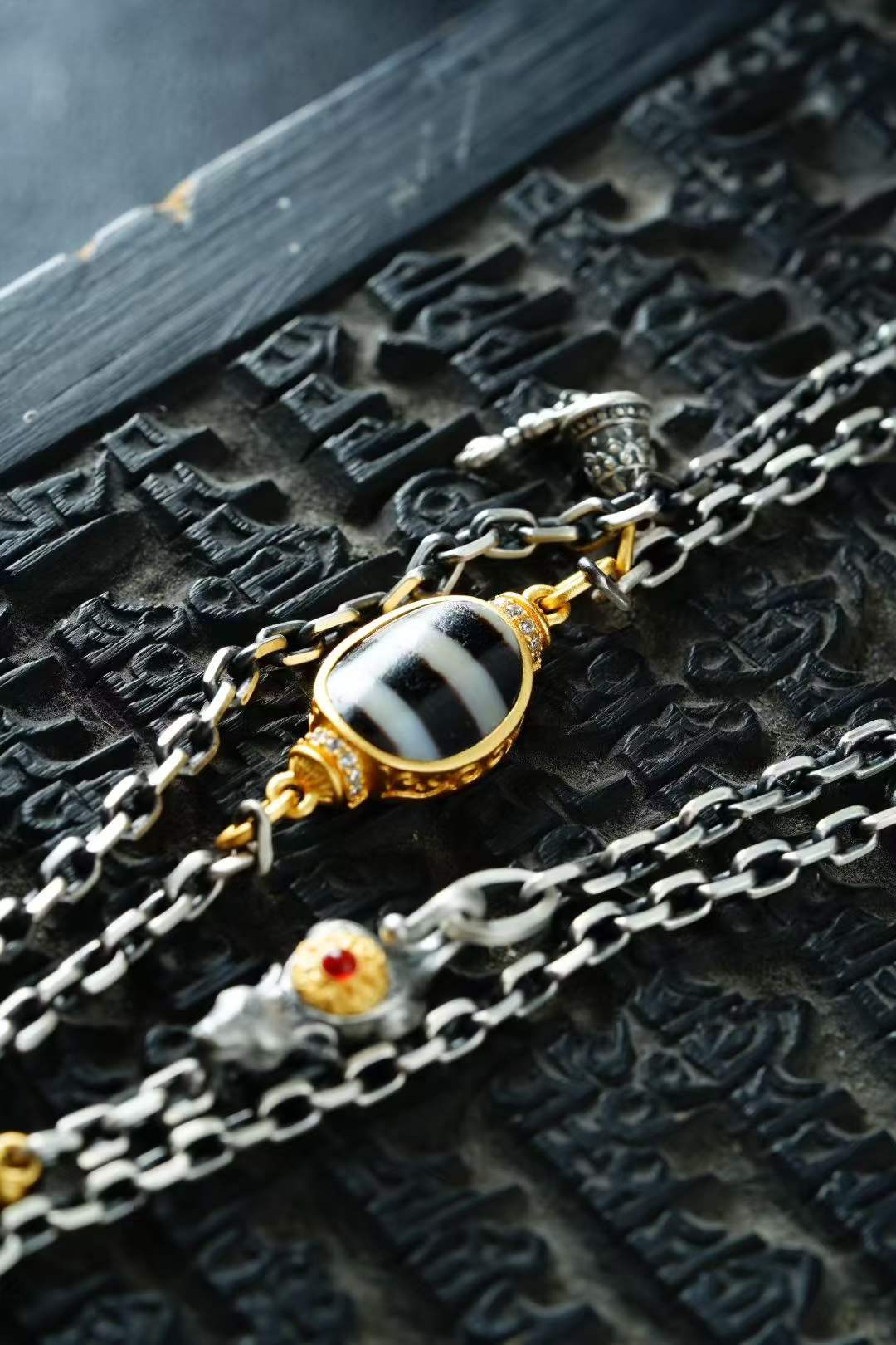 Dzi Bead necklace — detail view 3
