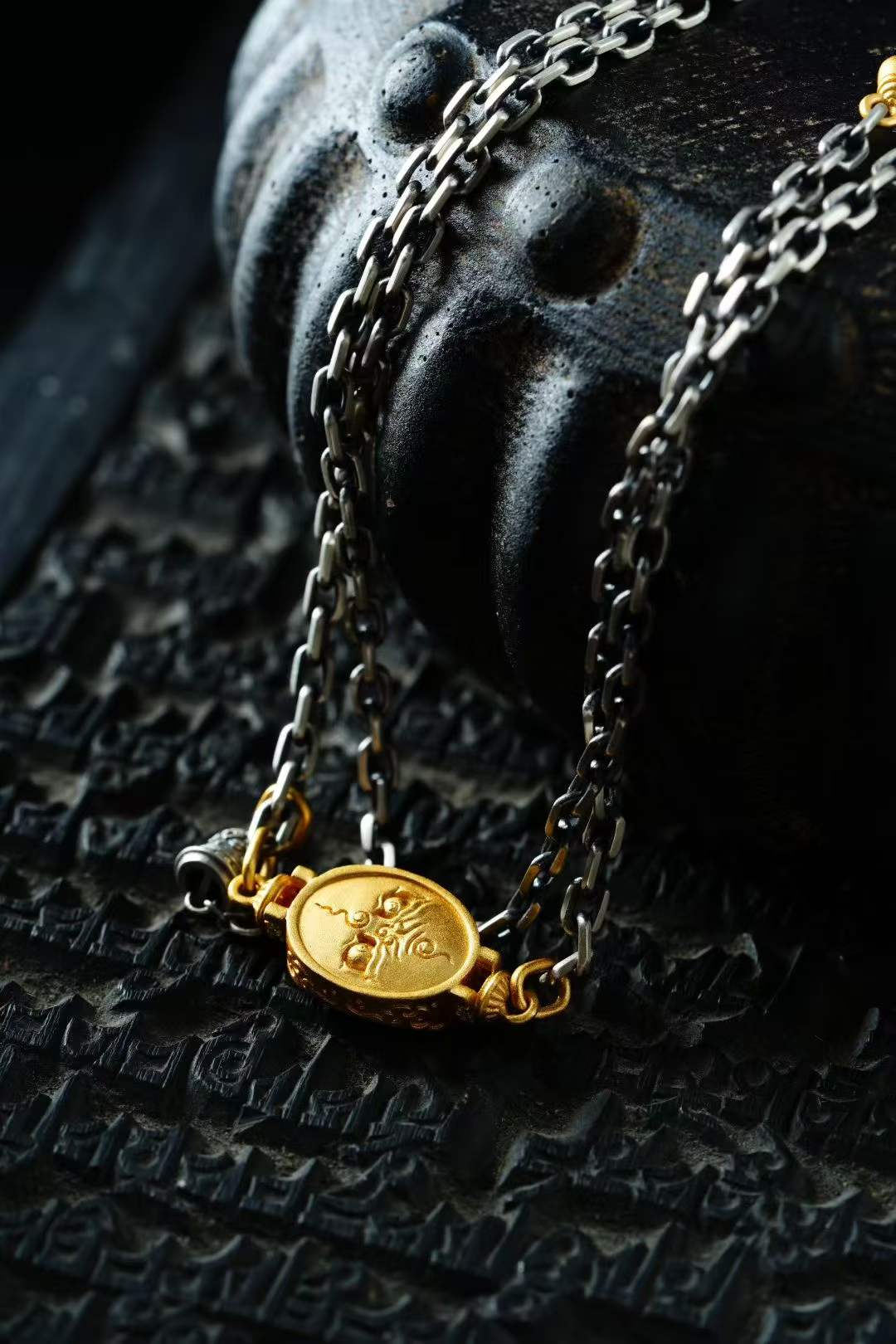Dzi Bead necklace — detail view 4