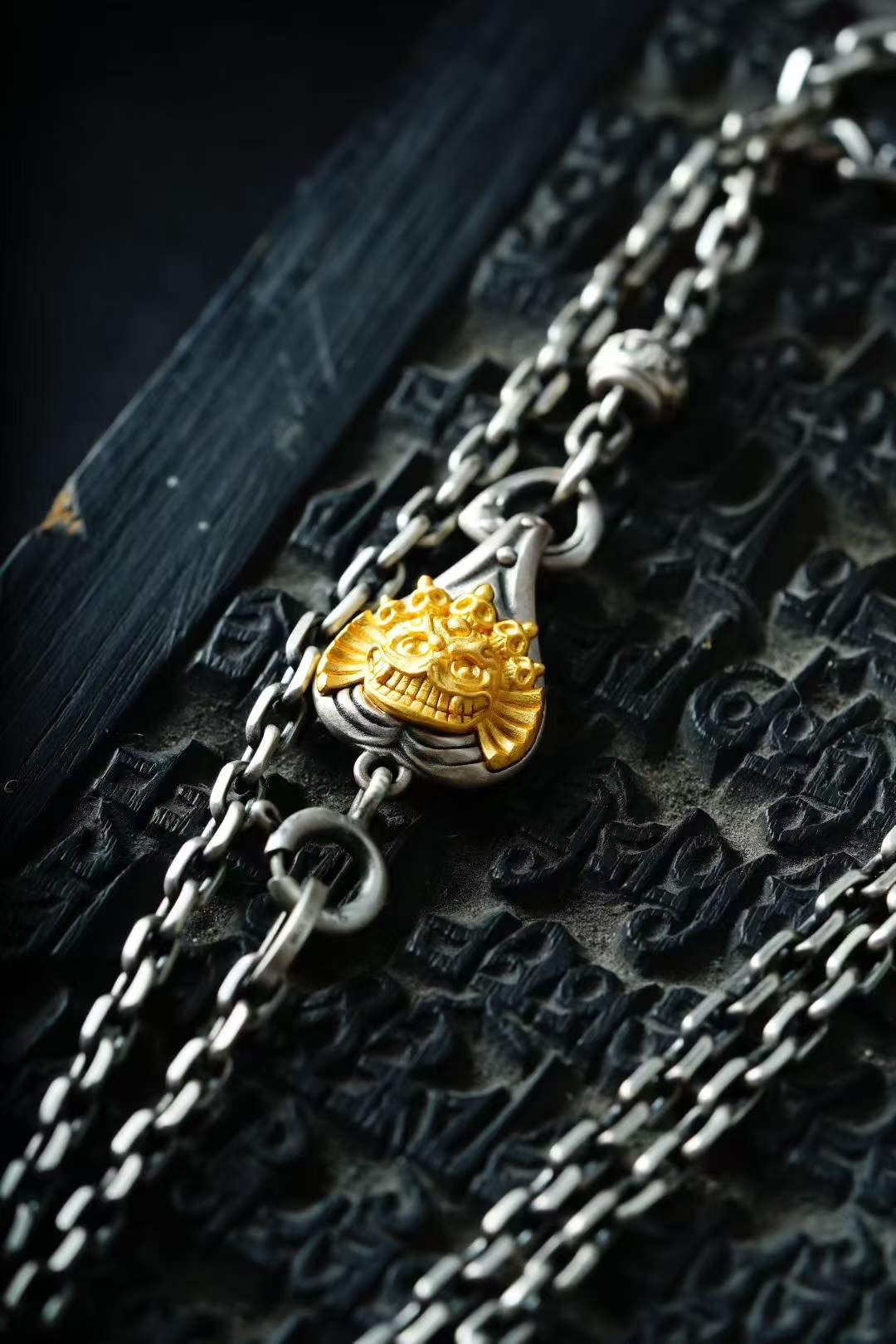 Silver necklace — detail view 2