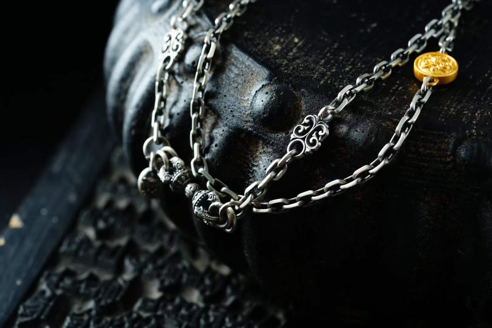 Silver charm — detail view 4