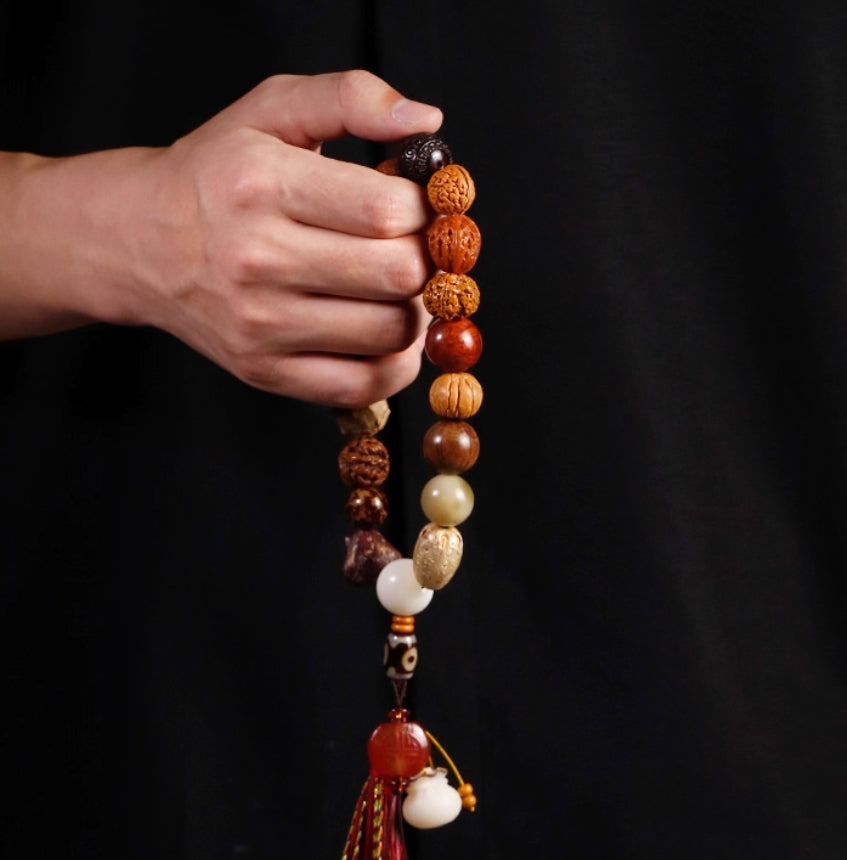 Bodhi Seed mala — detail view 2