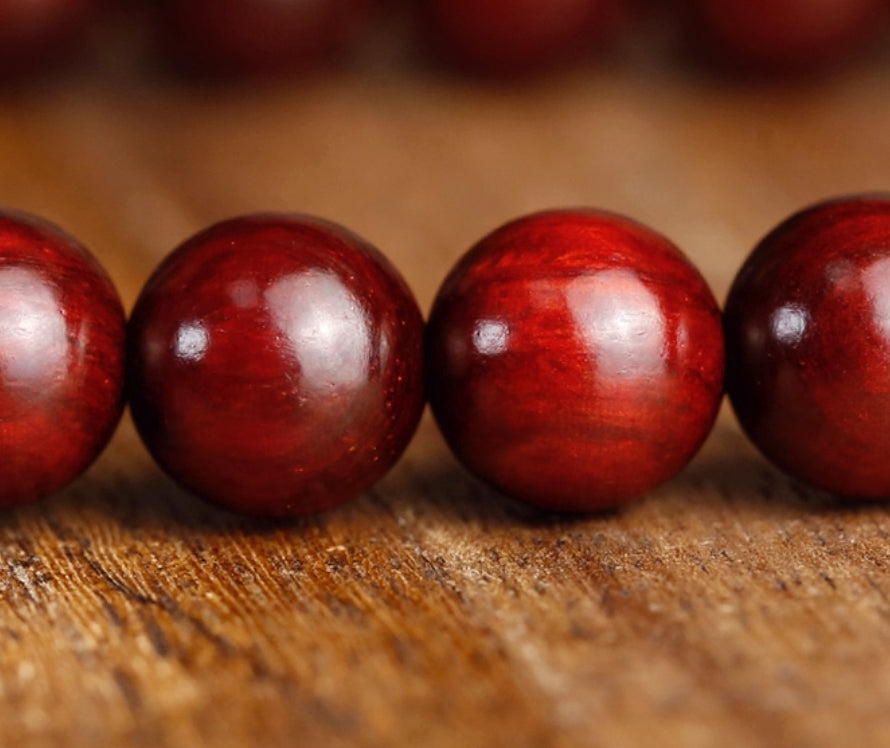 Sandalwood bracelet — detail view 4