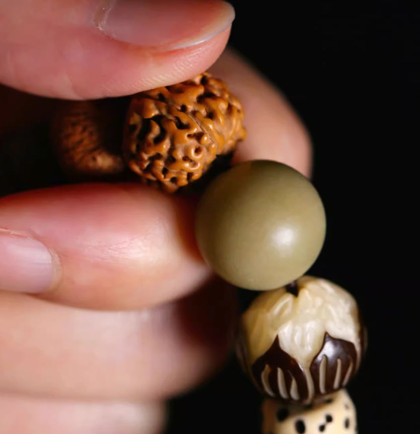Rudraksha bracelet — detail view 5