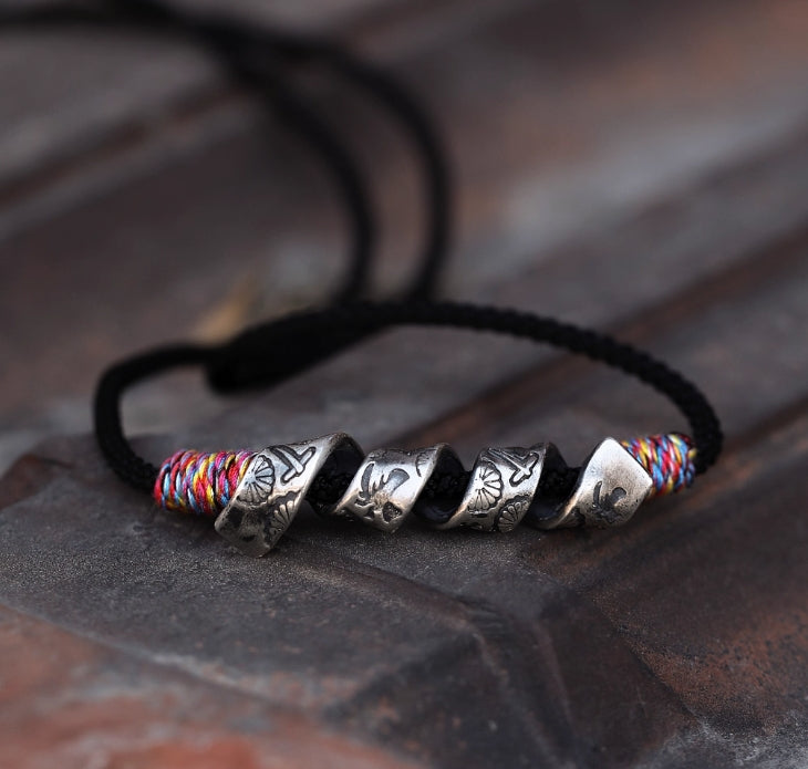 Silver necklace — detail view 3