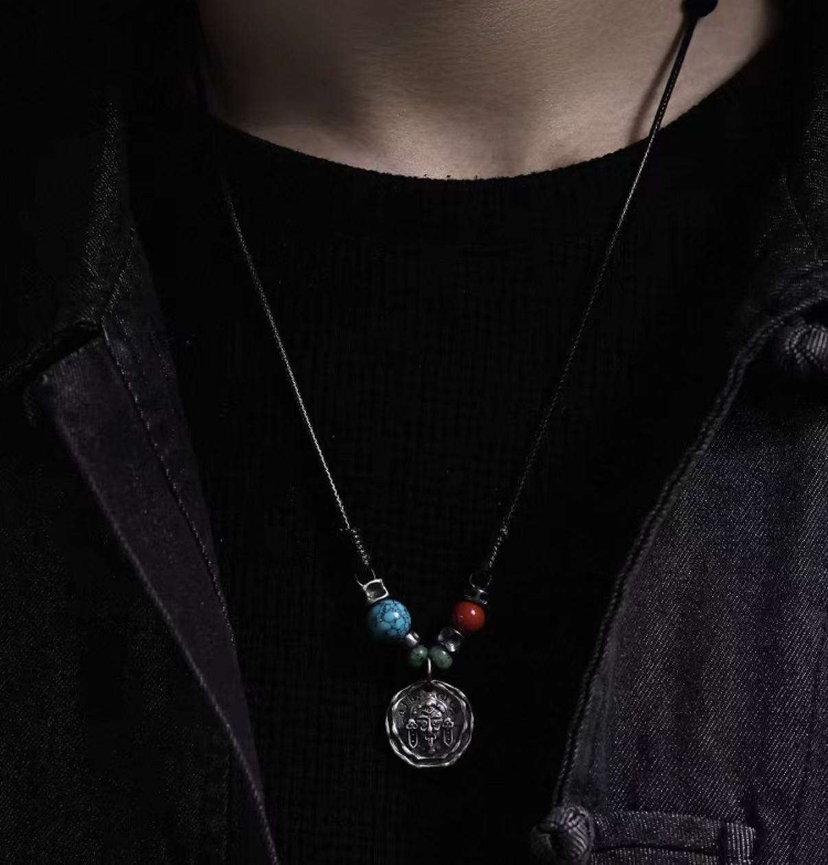 Turquoise necklace — detail view 3