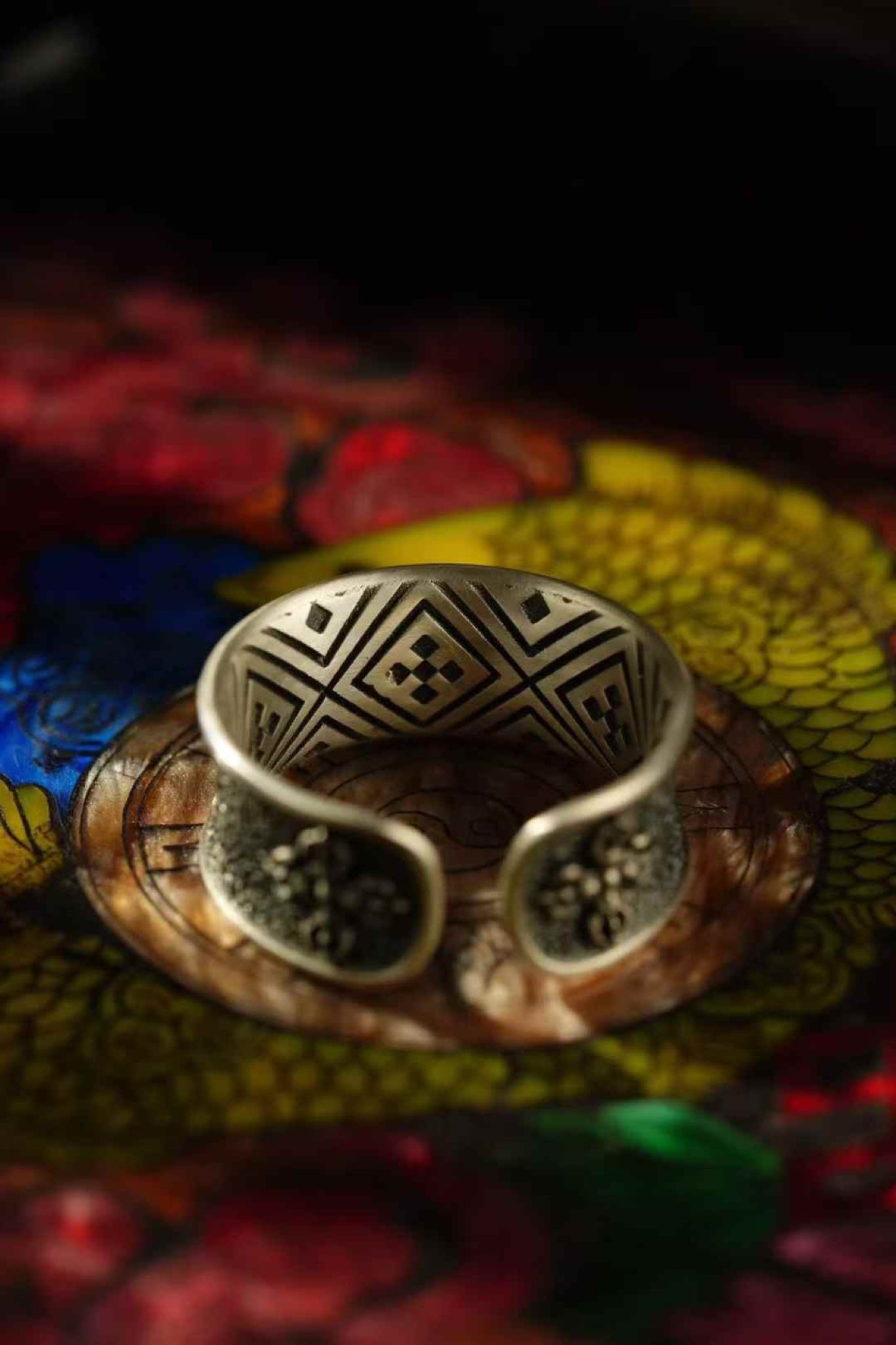 Kailash gold mountain ring — detail view 4