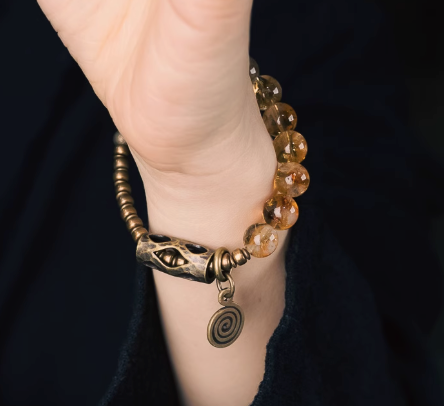 Citrine bracelet — detail view 2