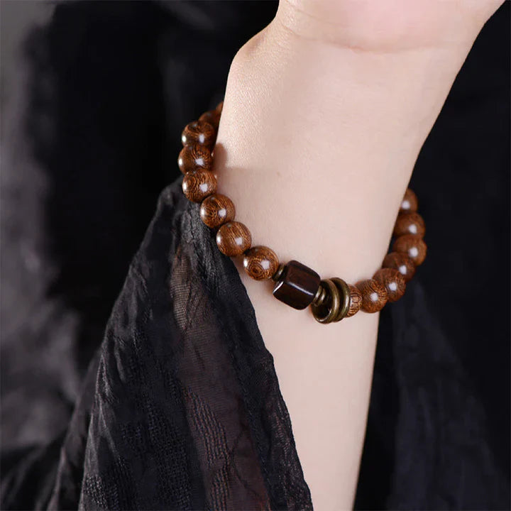 Wood bracelet — detail view 2