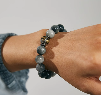 Eagle Eye bracelet — detail view 4