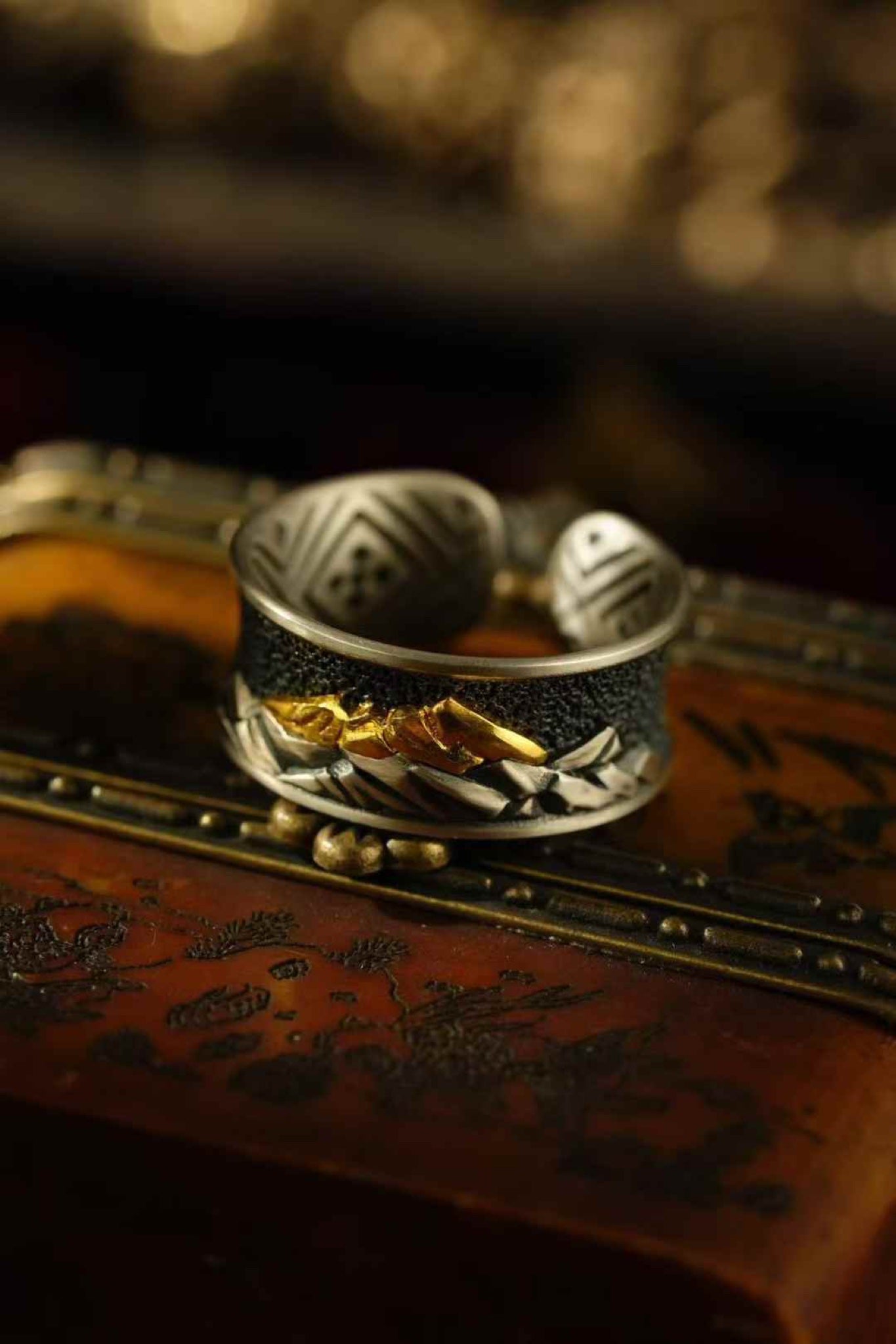 Golden Mountain Everest Ring — Au990 Gold & S925 Silver, Adjustable — front view