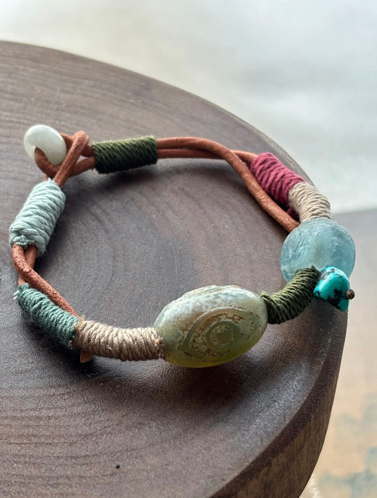 Handmade Tibetan Old Agate Healing Leather Bracelet