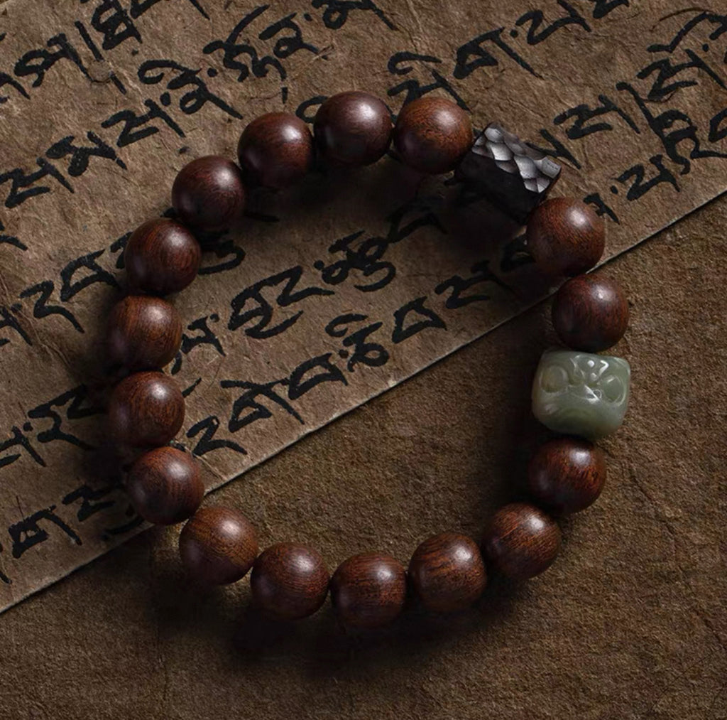 Auspicious Lion & Sandalwood Shadow Bracelet