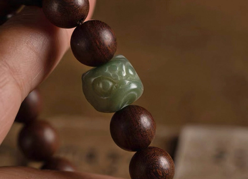 Auspicious Lion & Sandalwood Shadow Bracelet