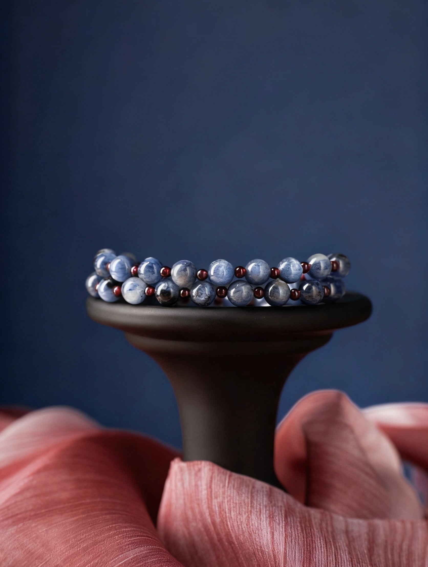 Kyanite & Garnet Energy Bracelet (Focus・Vitality)