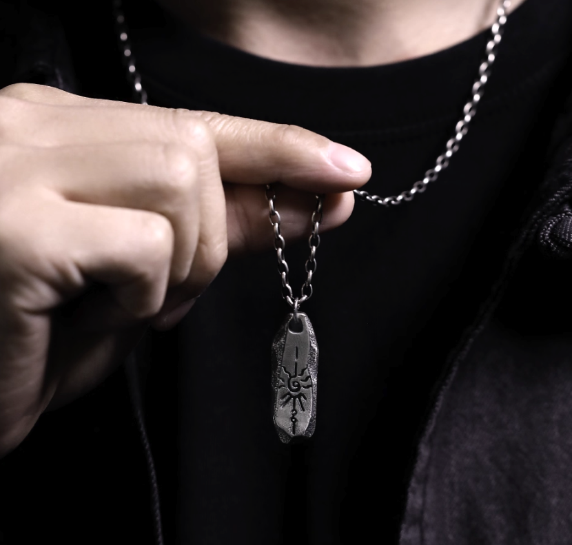 Silver pendant — detail view 5