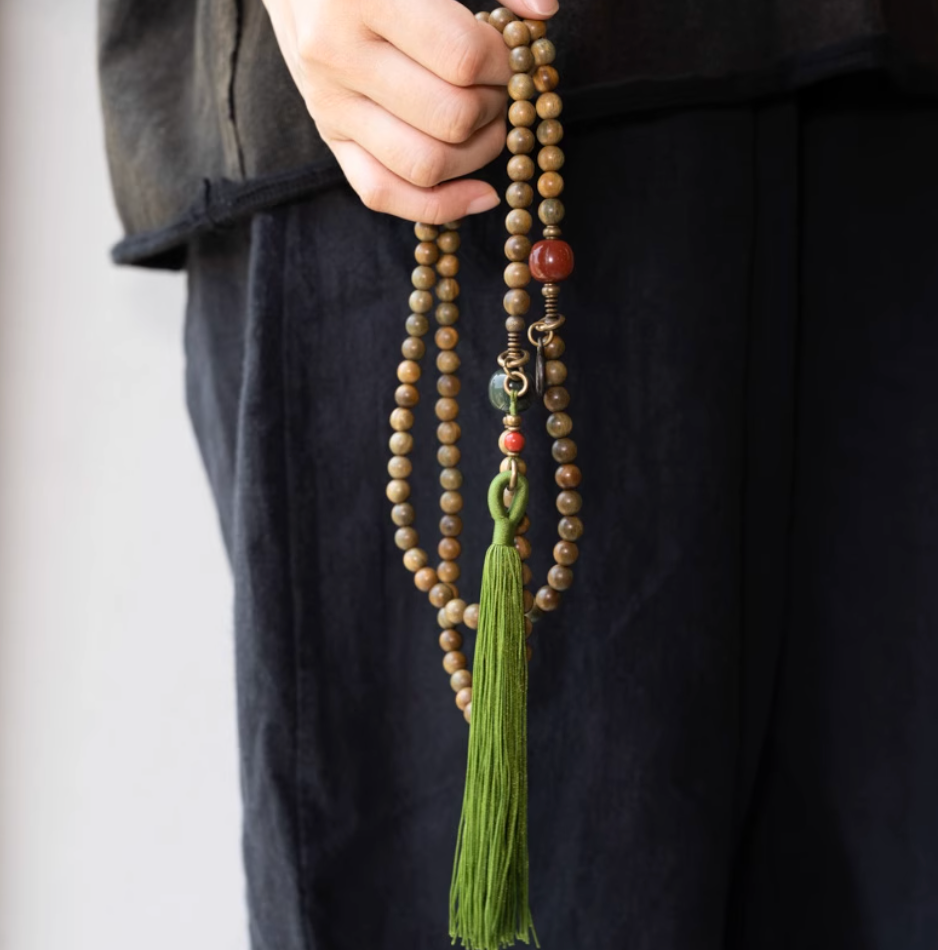 Sandalwood mala — detail view 2