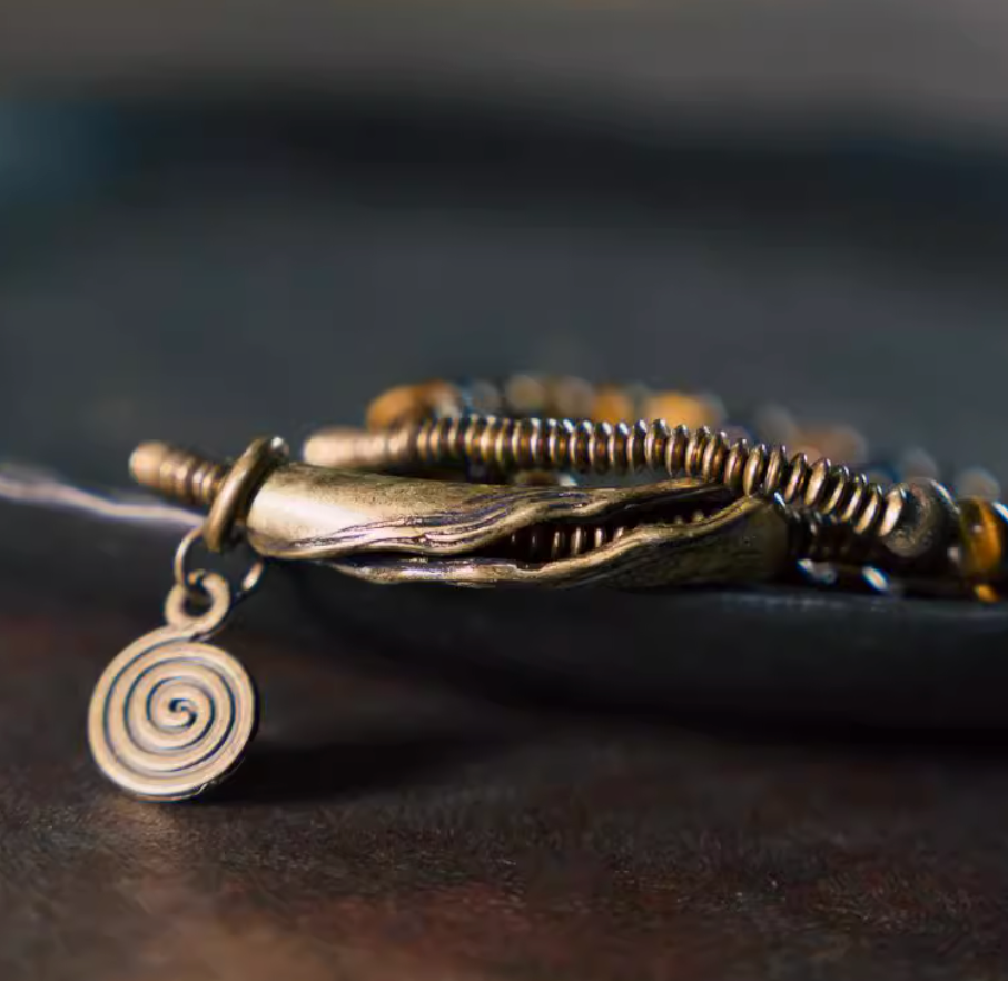 Tiger's Eye bracelet — detail view 2