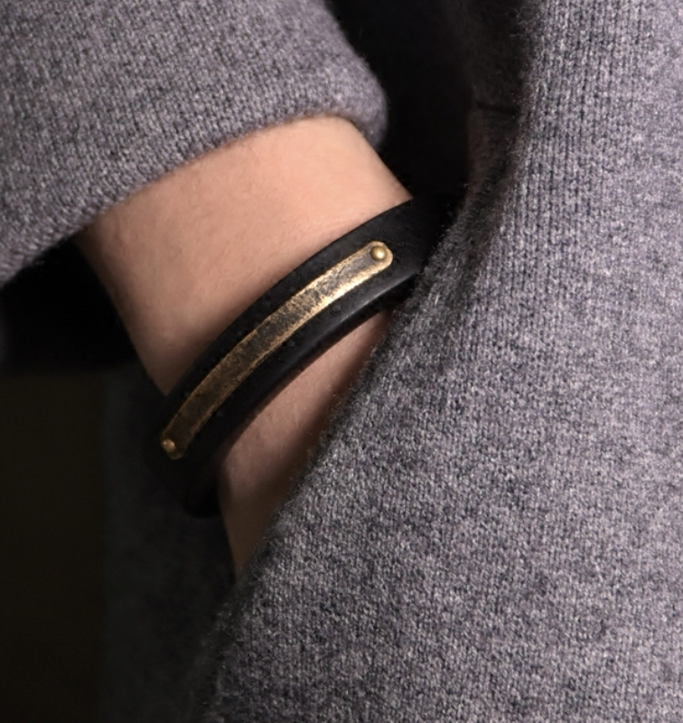 Brass charm — detail view 4