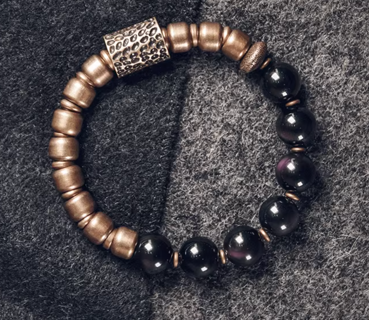 Obsidian bracelet — detail view 3