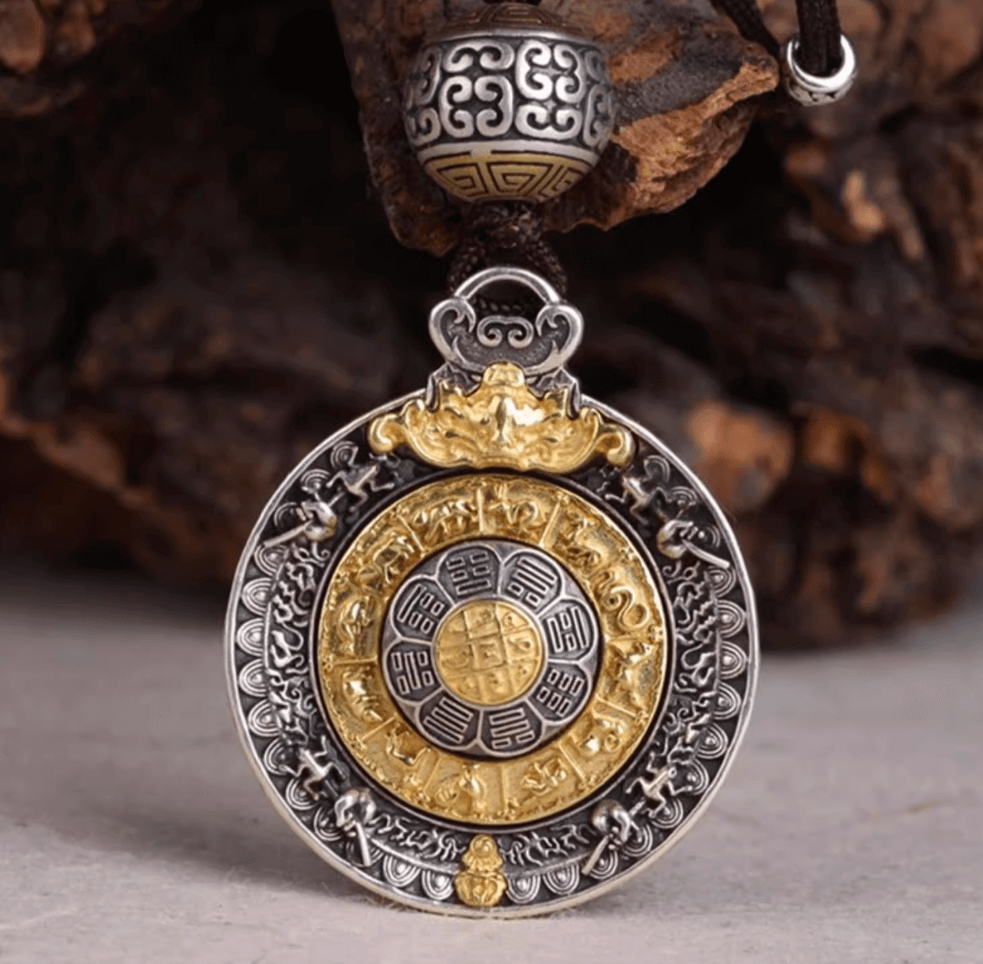 Silver pendant — detail view 2