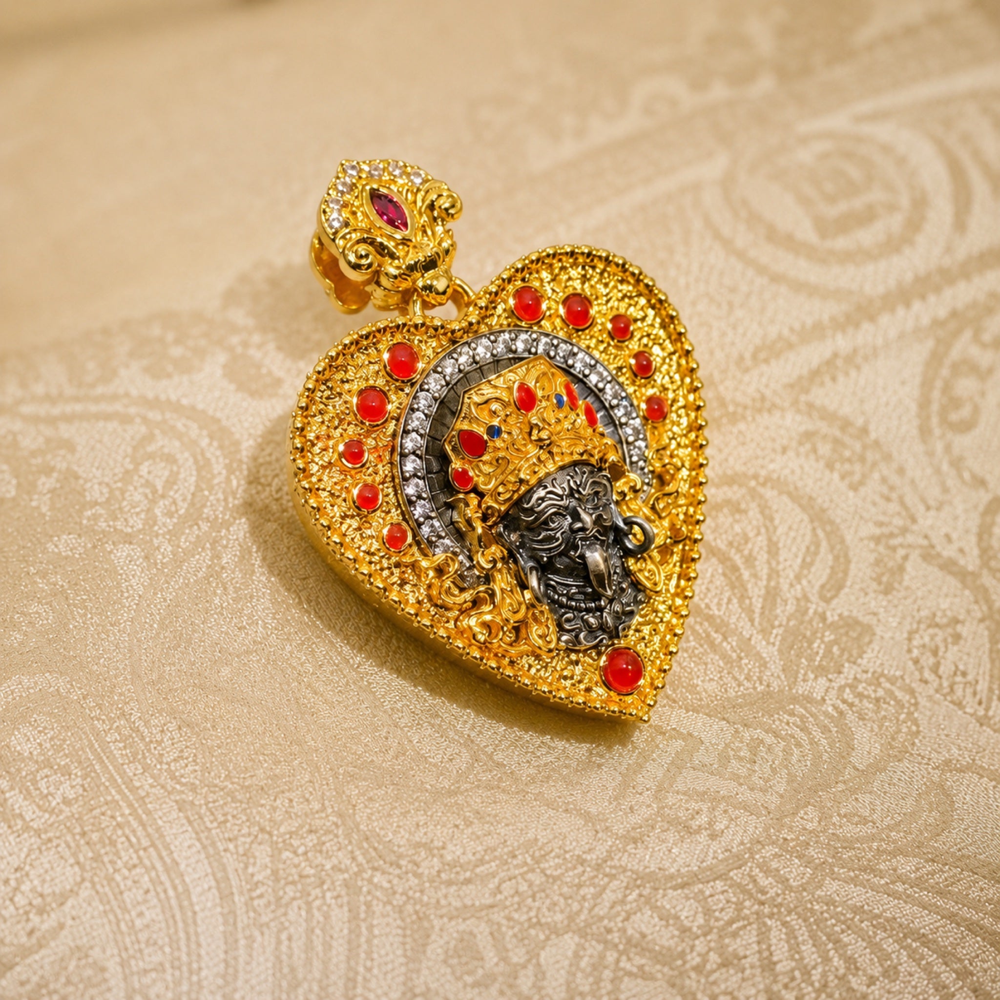gilt Zachiram heart pendant — detail view 2