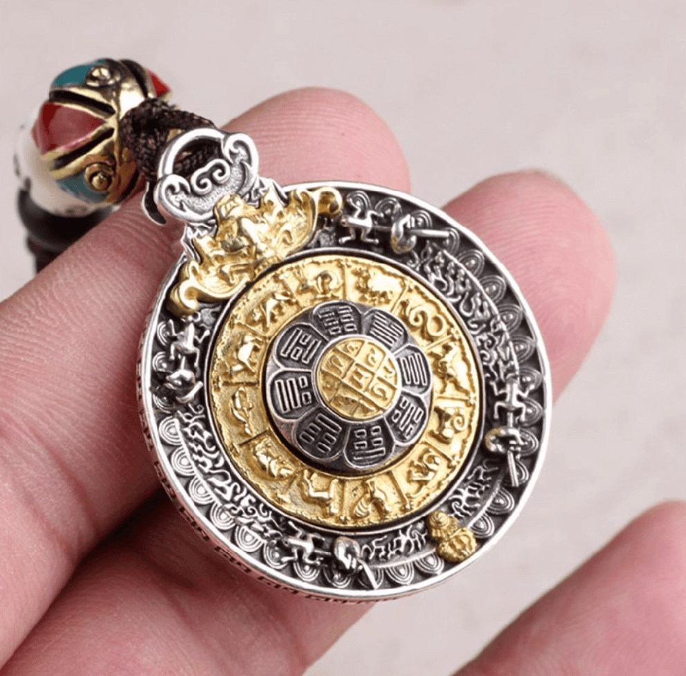 Silver pendant — detail view 5