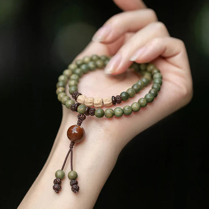 Sandalwood bracelet — detail view 4