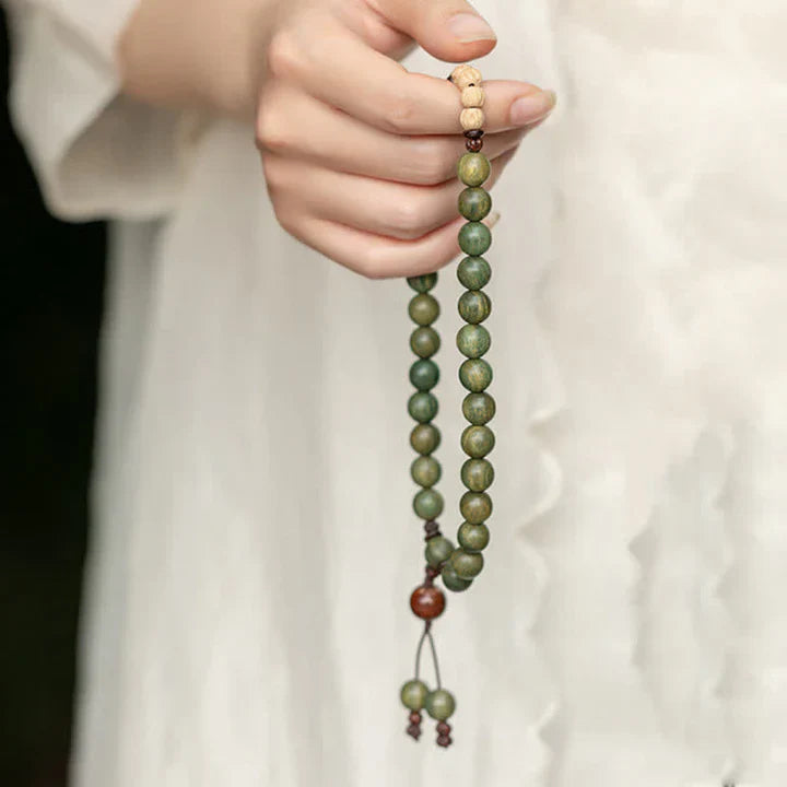 Sandalwood bracelet — detail view 2