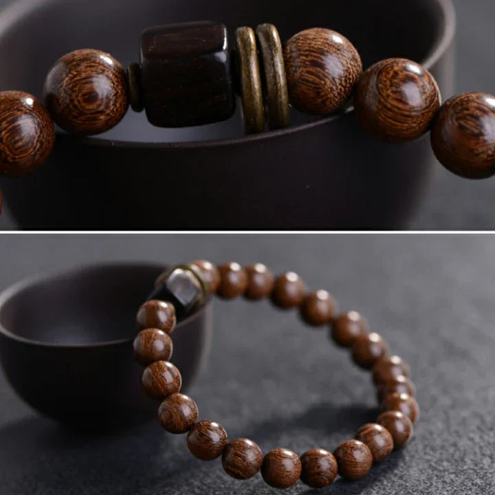Wood bracelet — detail view 3