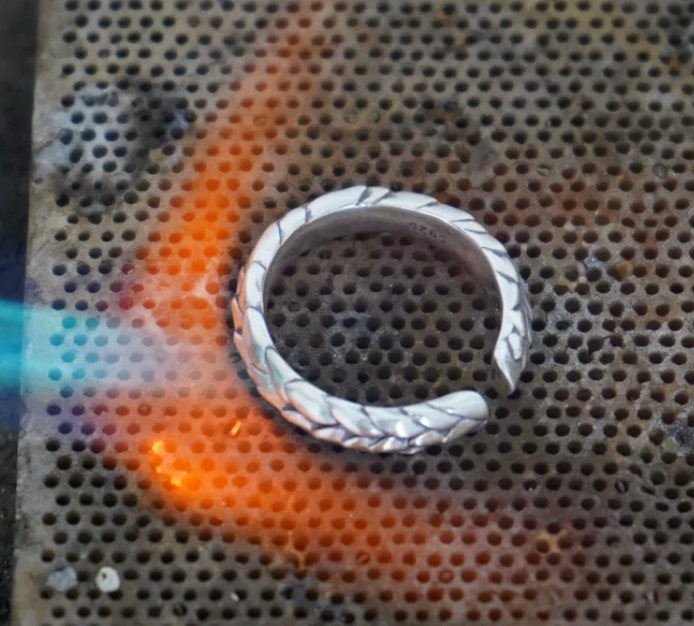 Dragon's Reverse Scale Ring | Pure Silver, Gold Accent
