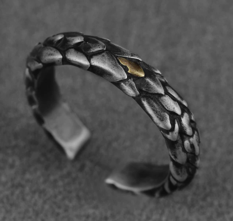 Dragon's Reverse Scale Ring | Pure Silver, Gold Accent